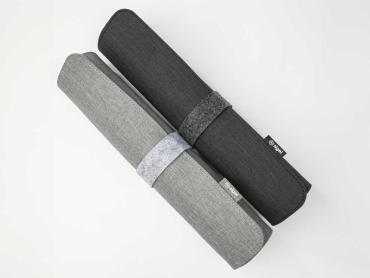 Die rollbare Schreibunterlage schafft eine klare Arbeitsfläche