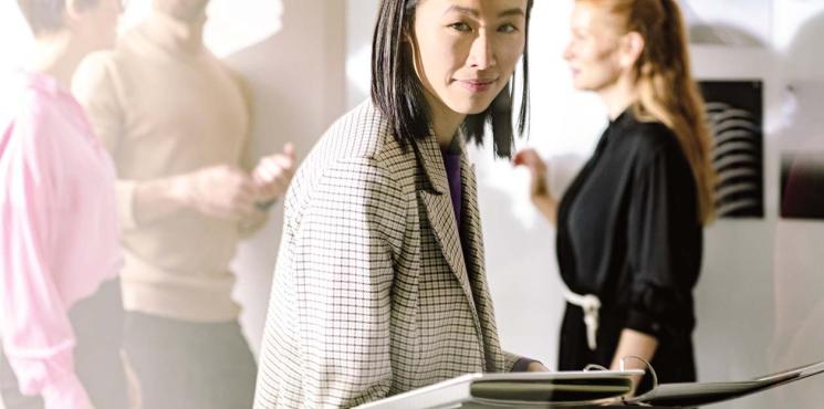 Konferenzraum mit Meetingtisch