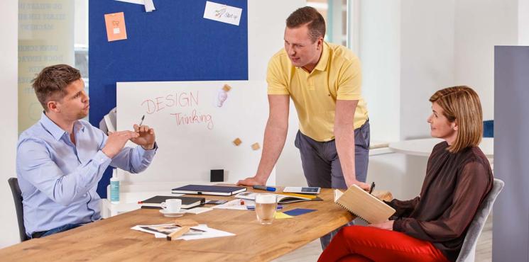 Moderne Büroeinrichtung