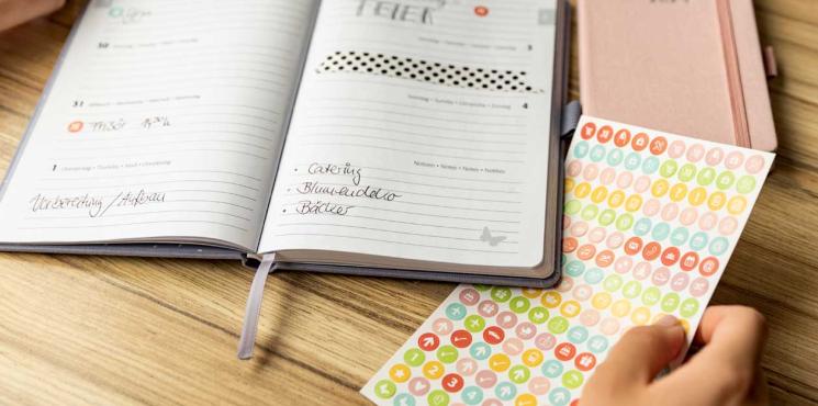 Planung in Kalender mithilfe von Stickern