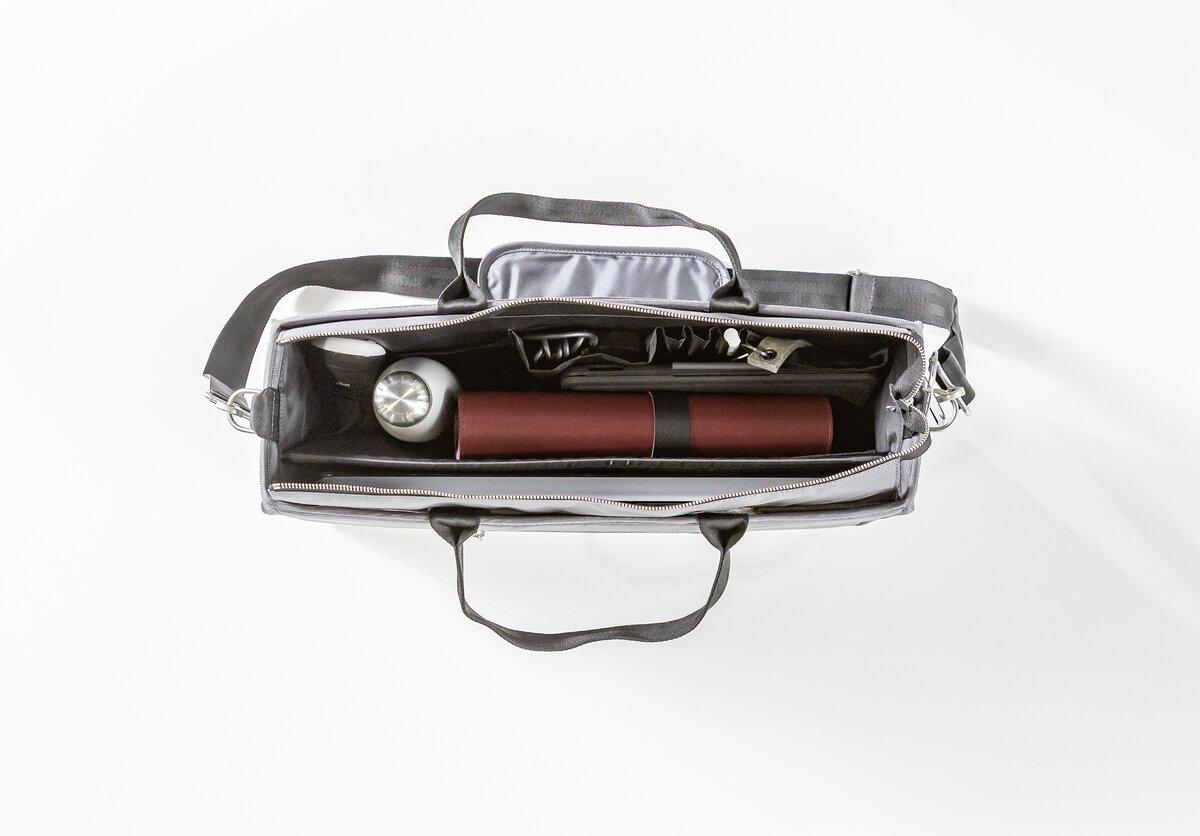 DZS-2025-Desk-Sharing-Bag-002.jpg
