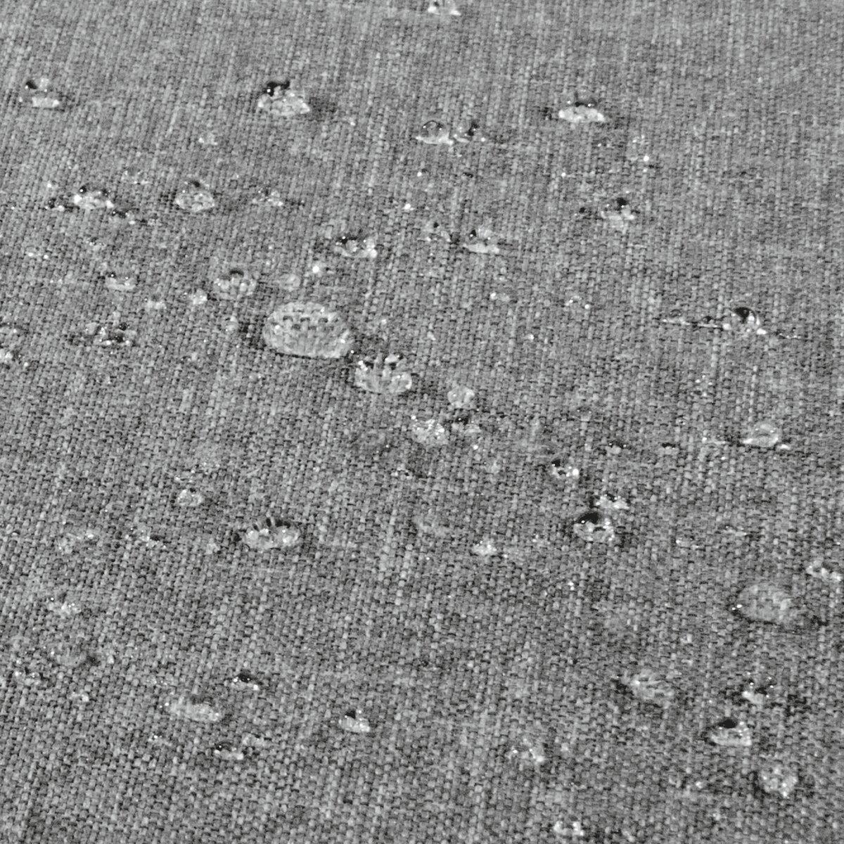 Grauer Stoff mit Wassertropfen