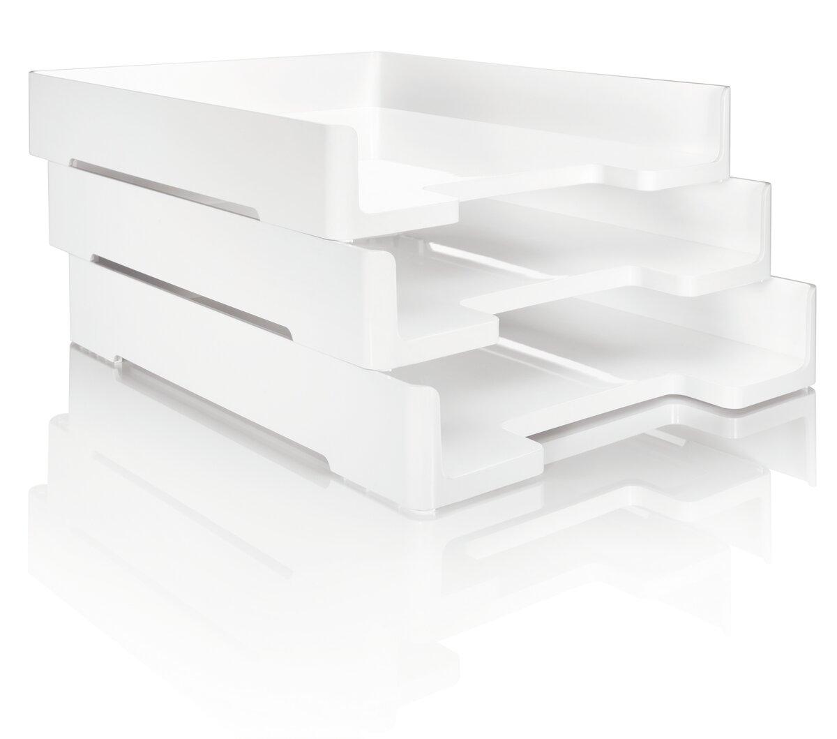 Drei weiße stapelbare Ablagen