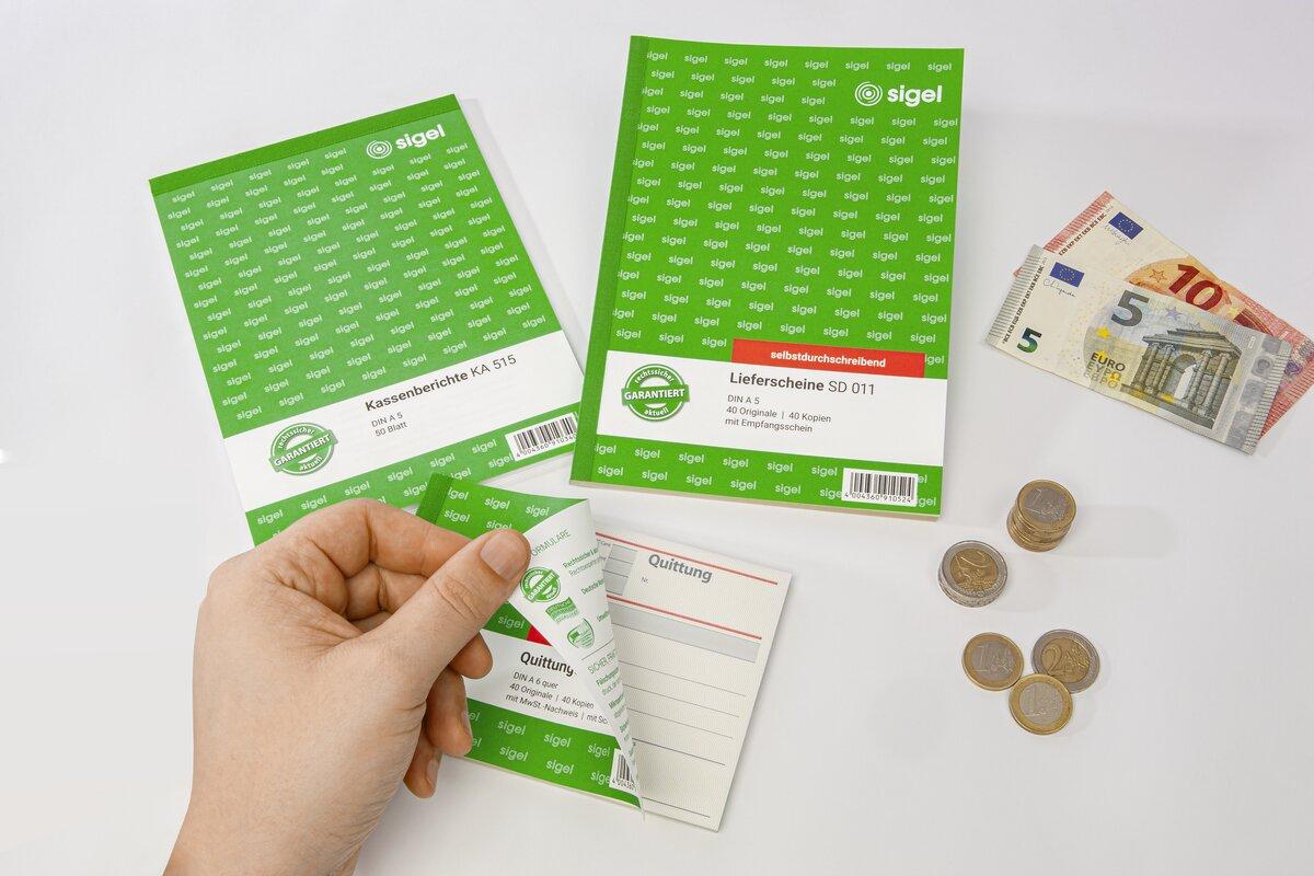 Papierprodukte, Geld, Hand hält Quittung