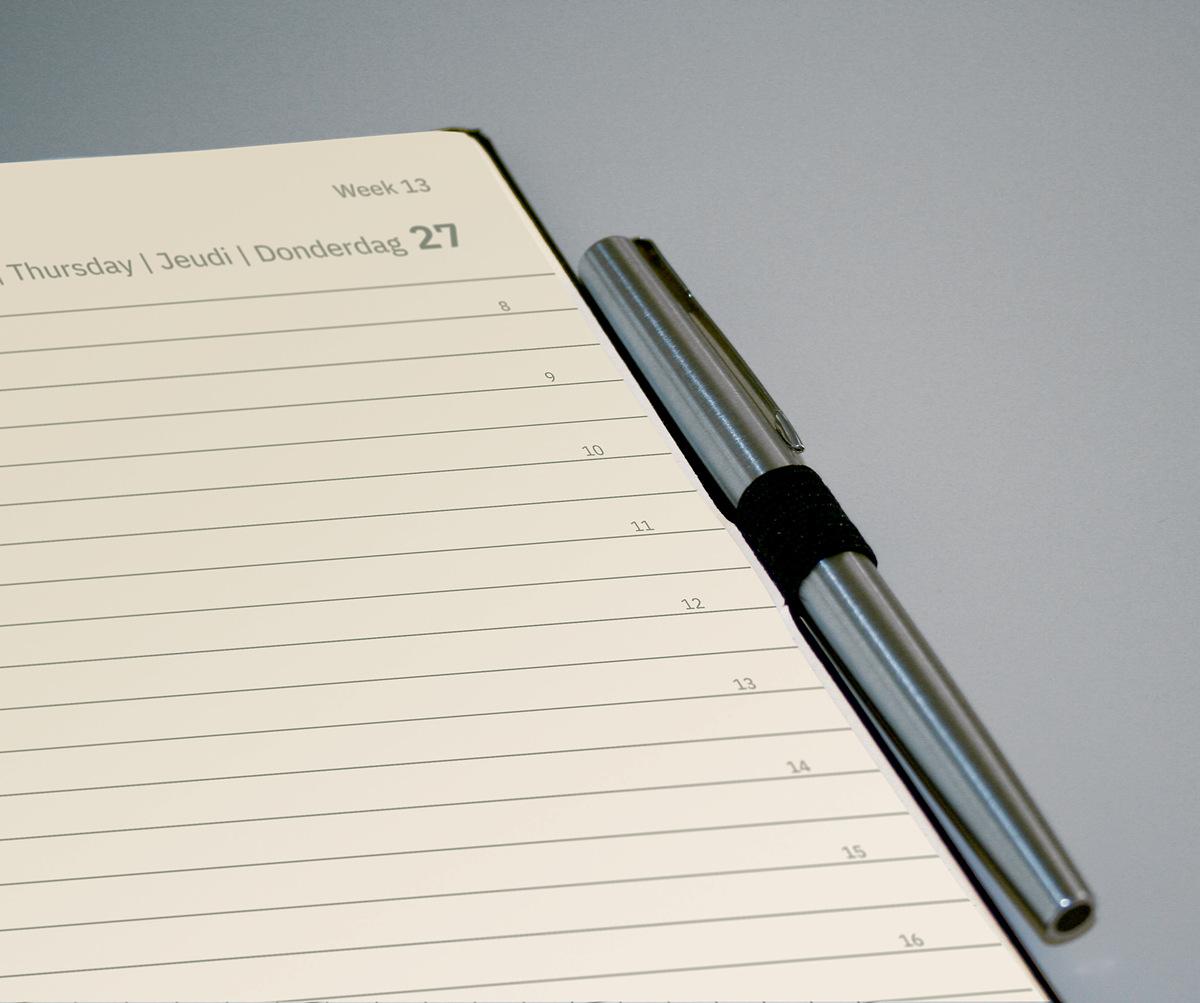 TK-Stiftschlaufe-Kalender-2025-Conceptum.jpg