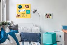 BeBoard-Ambiente-Wohnzimmer-45x45-sonnengelb-A.jpg
