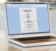 Laptop zeigt Menü-Dokument