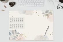 Kalenderblatt für 2026-2027 mit dekorativen floralen Mustern, Tastatur und Maus im Hintergrund