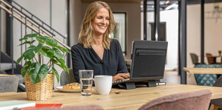 Unterwegs arbeiten: Souveränität und Struktur für dein mobiles Office